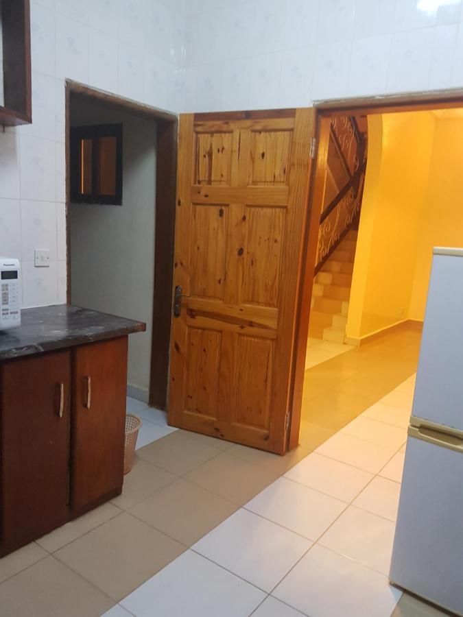 London Innn Gambia Brufut Exterior photo